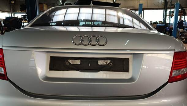 Foto: HECKDECKEL / HECKKLAPPE eines Audi A6 2.7 TDI tiptronic quattro GL