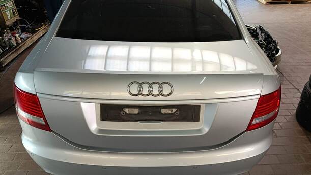 Foto: HECKDECKEL / HECKKLAPPE eines Audi A6 2.7 TDI tiptronic quattro GL