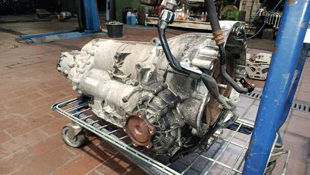 Foto: AUTOMATIKGETRIEBE ( HST ) eines Audi A6 2.7 TDI tiptronic quattro GL