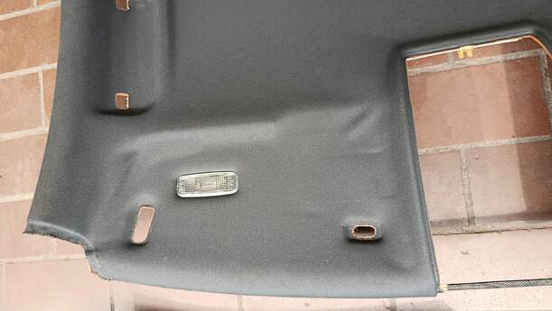 Foto: HIMMEL / INNENVERKLEIDUNG eines Audi A6 2.7 TDI tiptronic quattro GL