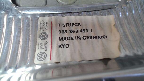 Foto: ABDECKUNG LADEKANTE eines VW Passat Variant 1.9 TDI GL