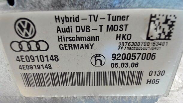 Foto: TV EMPFÄNGER eines Audi A6 2.7 TDI tiptronic quattro GL
