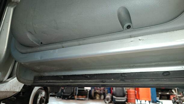 Foto: TÜR VORN RECHTS eines Renault Kangoo 1.2 16V GL