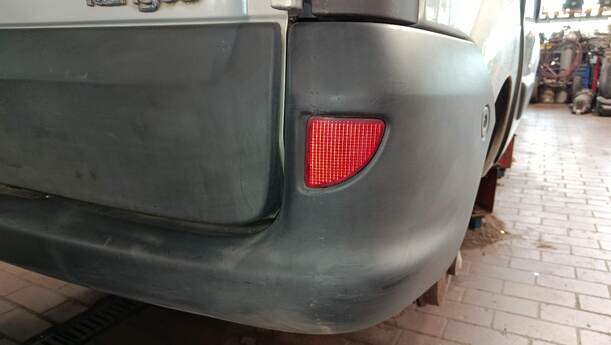 Foto: STOSSFÄNGER/ STOßSTANGE HINTEN eines Renault Kangoo 1.2 16V GL