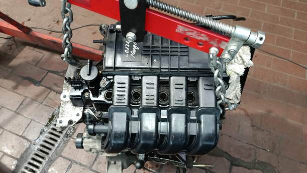 Foto: MOTOR D4F712 eines Renault Kangoo 1.2 16V GL