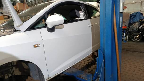 Foto: TÜR VORNE LINKS ( 2/3 TÜRER ) eines Seat Ibiza SC 1.0 Eco TSI S&S GL