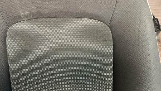Foto: SITZ VORNE LINKS / FAHRERSITZ (2/3-TÜRER) eines Seat Ibiza SC 1.0 Eco TSI S&S GL