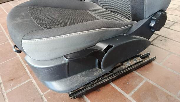 Foto: SITZ VORNE LINKS / FAHRERSITZ (2/3-TÜRER) eines Seat Ibiza SC 1.0 Eco TSI S&S GL