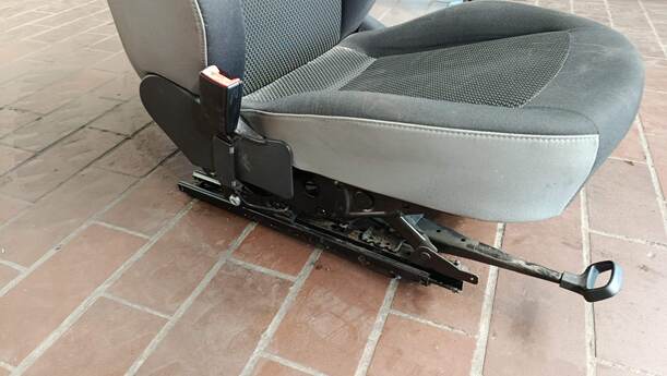 Foto: SITZ VORNE LINKS / FAHRERSITZ (2/3-TÜRER) eines Seat Ibiza SC 1.0 Eco TSI S&S GL