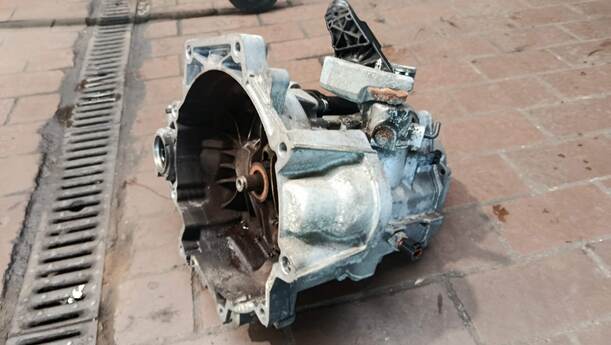 Foto: SCHALTGETRIEBE 6 GANG ( QTR ) eines Seat Ibiza SC 1.0 Eco TSI S&S GL