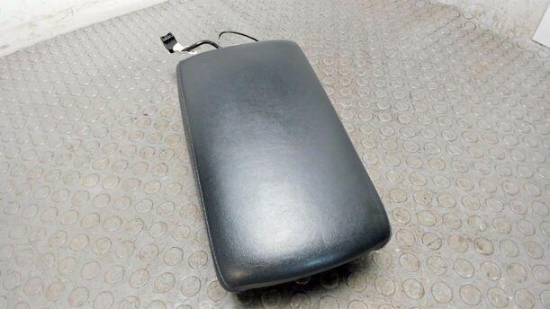 Foto: MITTELARMLEHNE ( LEDER ) eines Audi A6 2.7 TDI tiptronic quattro GL