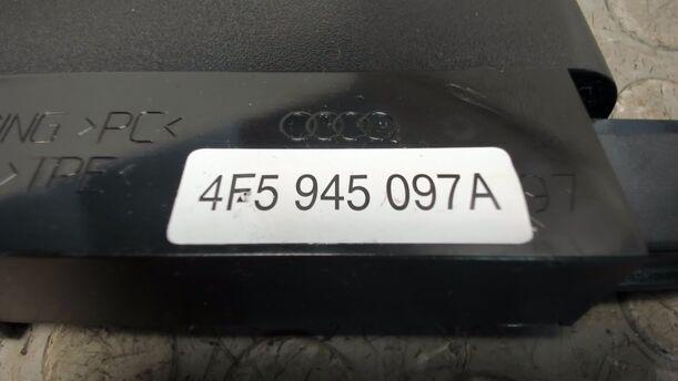 Foto: ZUSATZBREMSLEUCHTE ( LIMOUSINE ) eines Audi A6 2.7 TDI tiptronic quattro GL