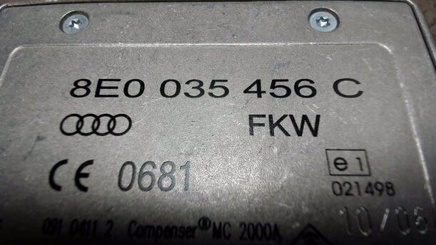 Foto: ANTENNENVERSTÄRKER eines Audi A6 2.7 TDI tiptronic quattro GL