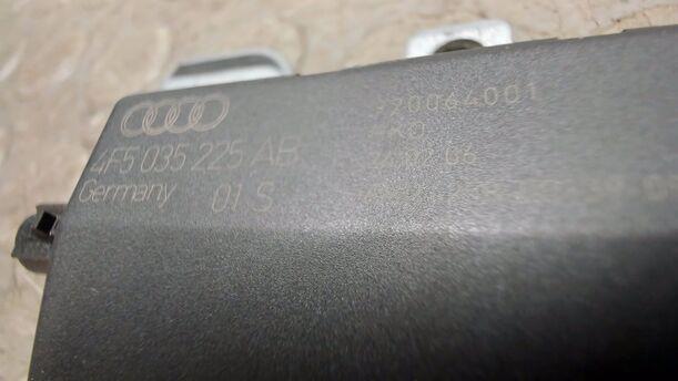 Foto: ANTENNENVERSTÄRKER eines Audi A6 2.7 TDI tiptronic quattro GL