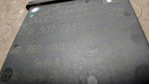Foto: STEUERGERÄT REIFENDRUCKKONTROLLE eines Audi A6 2.7 TDI tiptronic quattro GL