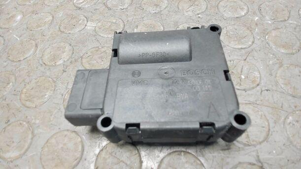 Foto: STELLMOTOR HEIZUNG eines Audi A6 2.7 TDI tiptronic quattro GL