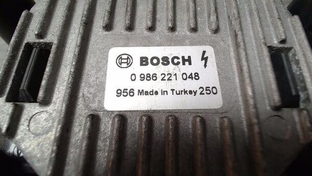 Foto: ZÜNDSPULE ( BOSCH ) eines Seat Altea 1.6 GL