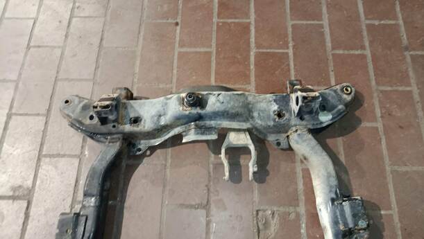 Foto: VORDERACHSE/ ACHSE VORN eines Opel Tigra Twin Top 1.3 CDTI
