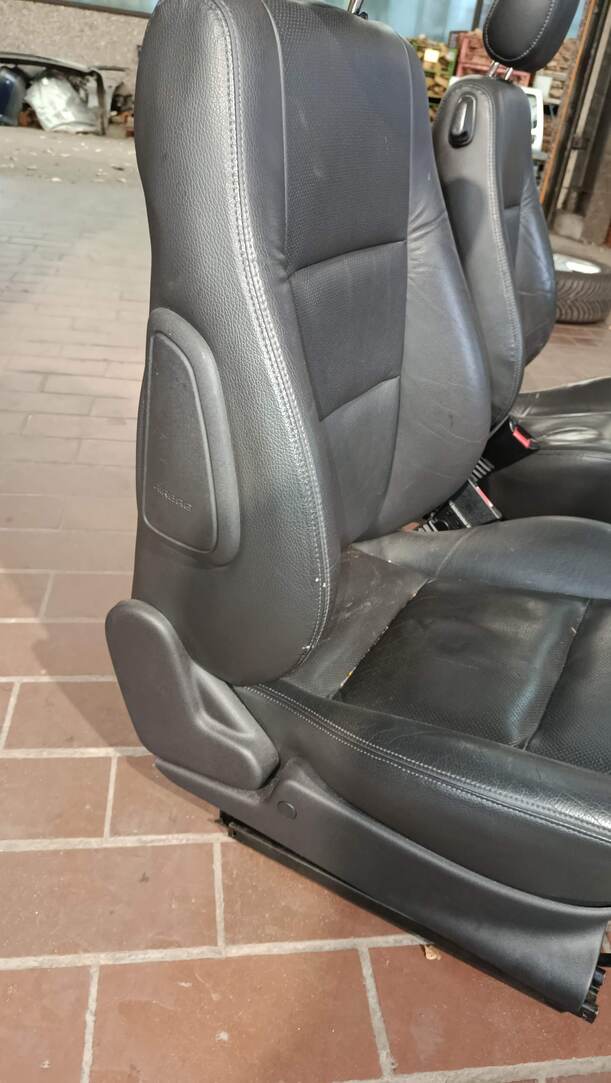 Foto: BEIFAHERSITZ/ SITZ RECHTS eines Opel Tigra Twin Top 1.3 CDTI