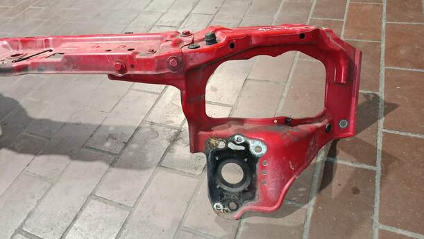 Foto: FRONTBLECH/ SCHLOSSTRÄGER eines Opel Tigra Twin Top 1.3 CDTI