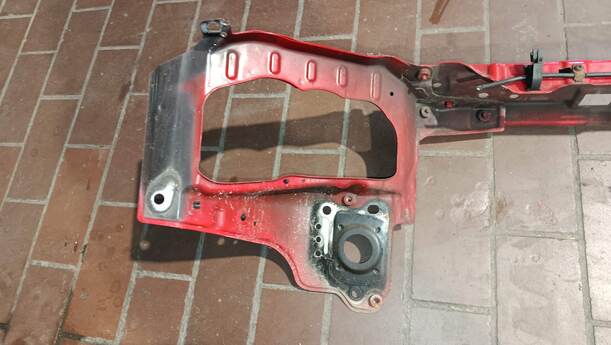 Foto: FRONTBLECH/ SCHLOSSTRÄGER eines Opel Tigra Twin Top 1.3 CDTI