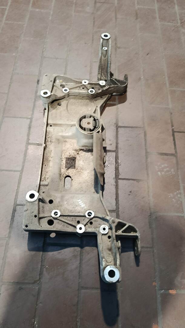 Foto: VORDERACHSE / AGGREGATENTRÄGER VORNE eines Seat Altea 1.6