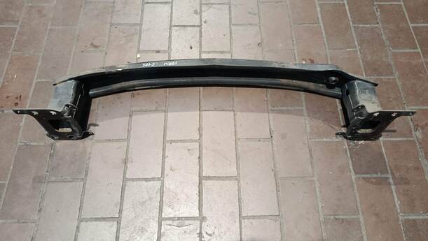 Foto: VERSTÄRKUNG VORNE eines Seat Altea 1.6