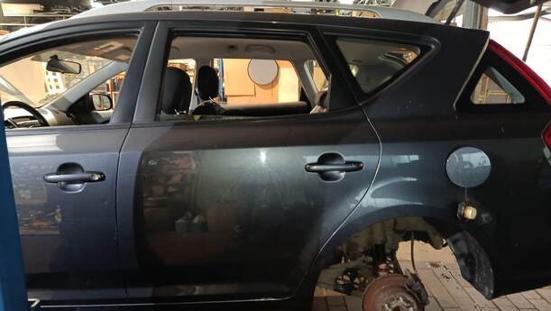 Foto: TÜR HINTEN LINKS ( KOMBI ) eines Kia Ceed 1.4 CVVT SW ISG