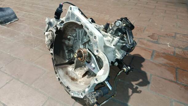 Foto: SCHALTGETRIEBE 4300032782 eines Kia Ceed 1.4 CVVT SW ISG