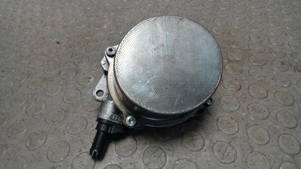 Foto: VAKUUMPUMPE / UNTERDRUCKPUMPE eines Audi A6 2.7 TDI tiptronic quattro