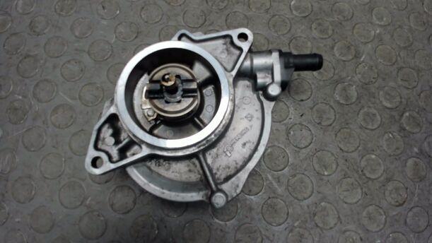 Foto: VAKUUMPUMPE / UNTERDRUCKPUMPE eines Audi A6 2.7 TDI tiptronic quattro