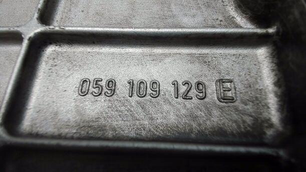 Foto: STEUERGEHÄUSEDECKEL RECHTS eines Audi A6 2.7 TDI tiptronic quattro
