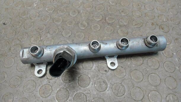 Foto: KRAFTSTOFFVERTEILER LINKS eines Audi A6 2.7 TDI tiptronic quattro