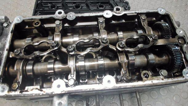Foto: ZYLINDERKOPF 1 REIHE ( ZYLINDER 1-3 ) eines Audi A6 2.7 TDI tiptronic quattro