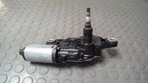 Foto: SCHEIBENWISCHERMOTOR HINTEN eines Seat Ibiza SC 1.0 Eco TSI S&S