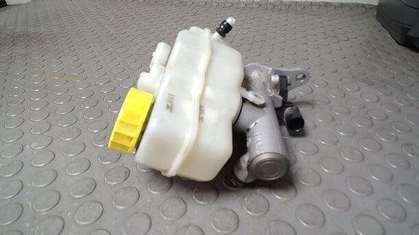 Foto: HAUPTBREMSZYLINDER eines Seat Ibiza SC 1.0 Eco TSI S&S