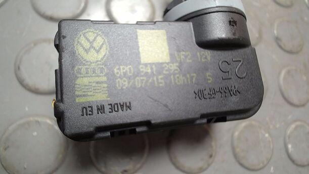 Foto: STELLMOTOR LEUCHTWEITENVERSTELLUNG eines Seat Ibiza SC 1.0 Eco TSI S&S