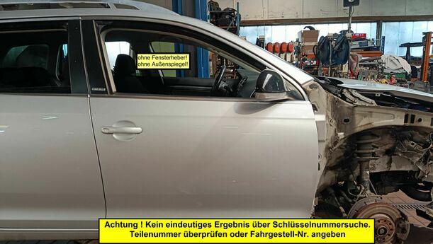 Foto: TÜR VORNE RECHTS eines VW Golf Variant 1.6 TDI DPF Ghia