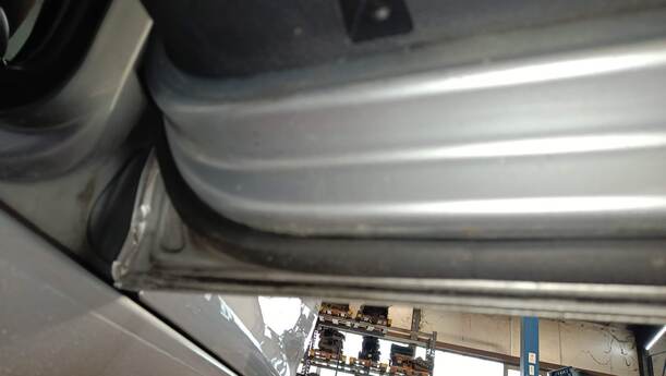 Foto: TÜR HINTEN RECHTS ( VARIANT ) eines VW Golf Variant 1.6 TDI DPF Ghia