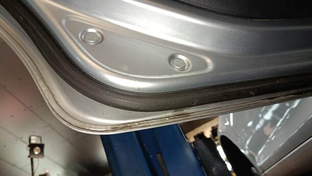 Foto: TÜR HINTEN LINKS ( VARIANT ) eines VW Golf Variant 1.6 TDI DPF Ghia