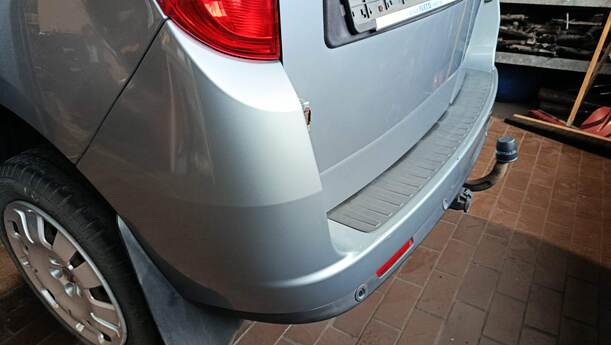 Foto: STOSSFÄNGER / STOßSTANGE HINTEN eines Fiat Doblo Cargo DPF Ghia