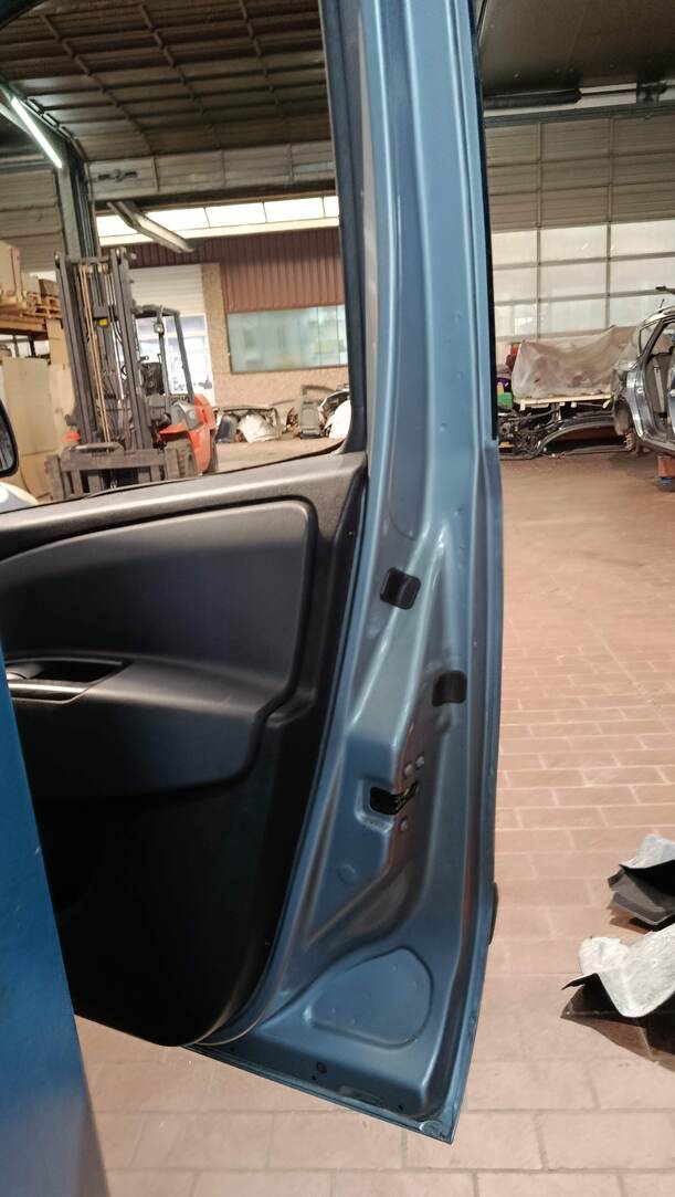 Foto: TÜR VORNE RECHTS eines Fiat Doblo Cargo DPF Ghia