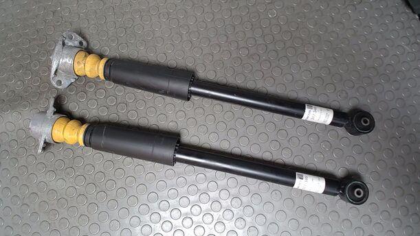 Foto: STOSSDÄMPFERPAAR  HINTEN ( SACHS ) eines Seat Ibiza SC 1.0 Eco TSI S&S Ghia