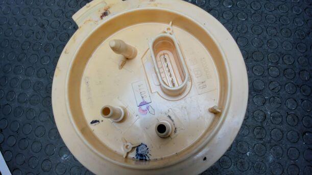 Foto: KRAFTSTOFFPUMPE eines VW Golf Variant 1.6 TDI DPF Ghia