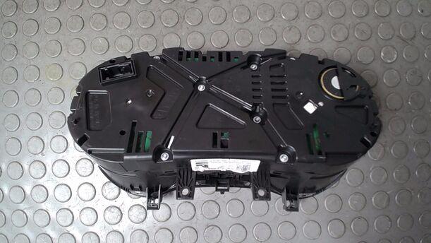 Foto: TACHOEINHEIT/ KOMBIINSTRUMENT eines Seat Ibiza SC 1.0 Eco TSI S&S Ghia