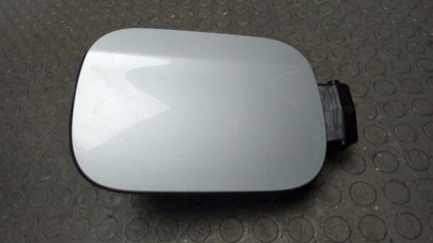 Foto: TANKKLAPPE / TANKDECKEL eines VW Golf Variant 1.6 TDI DPF Ghia