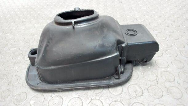 Foto: TANKKLAPPE / TANKDECKEL eines VW Golf Variant 1.6 TDI DPF Ghia