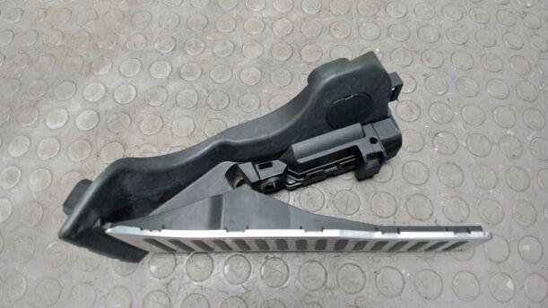 Foto: GASPEDAL ( DIESEL / SCHALTGETRIEBE ) eines VW Golf Variant 1.6 TDI DPF Ghia