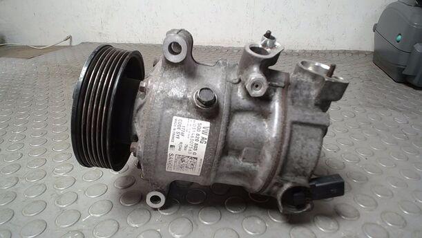 Foto: KOMPRESSOR KLIMAANLAGE/ KLIMAKOMPRESSOR eines Seat Ibiza SC 1.0 Eco TSI S&S Ghia