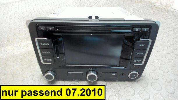 Foto: RADIO eines VW Golf Variant 1.6 TDI DPF Ghia